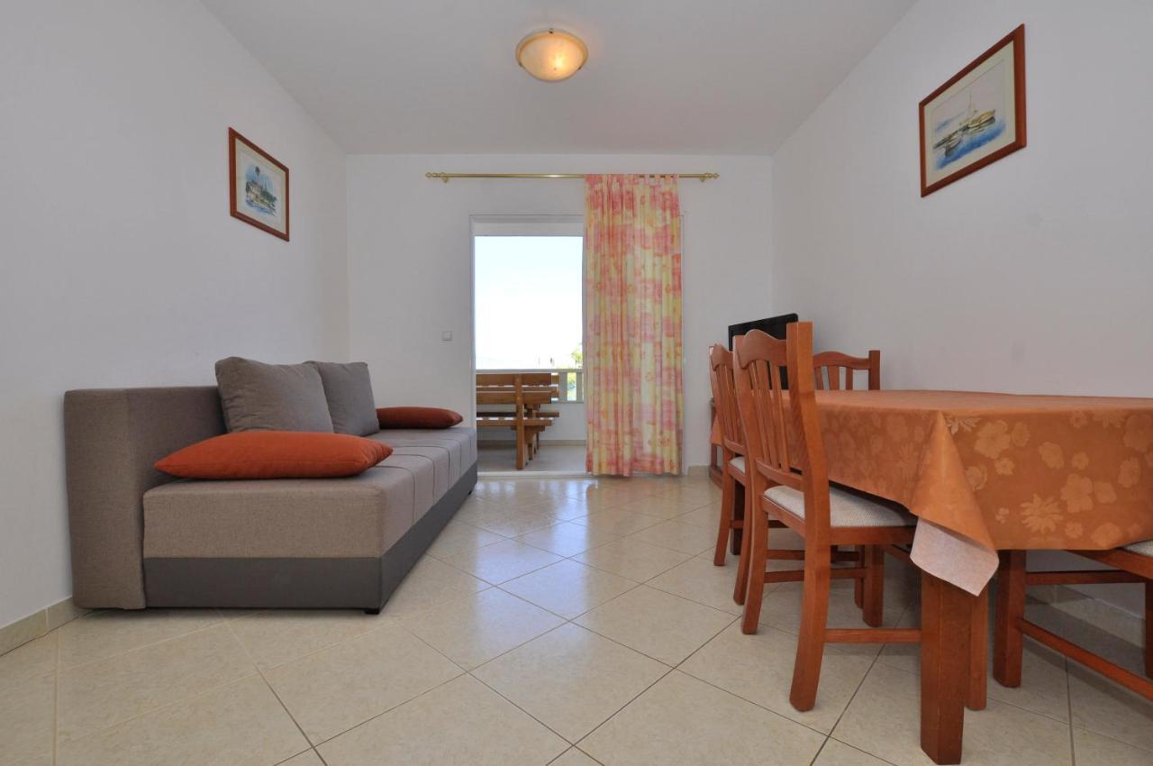 Vila Ana Mirela 斯拉汀 外观 照片